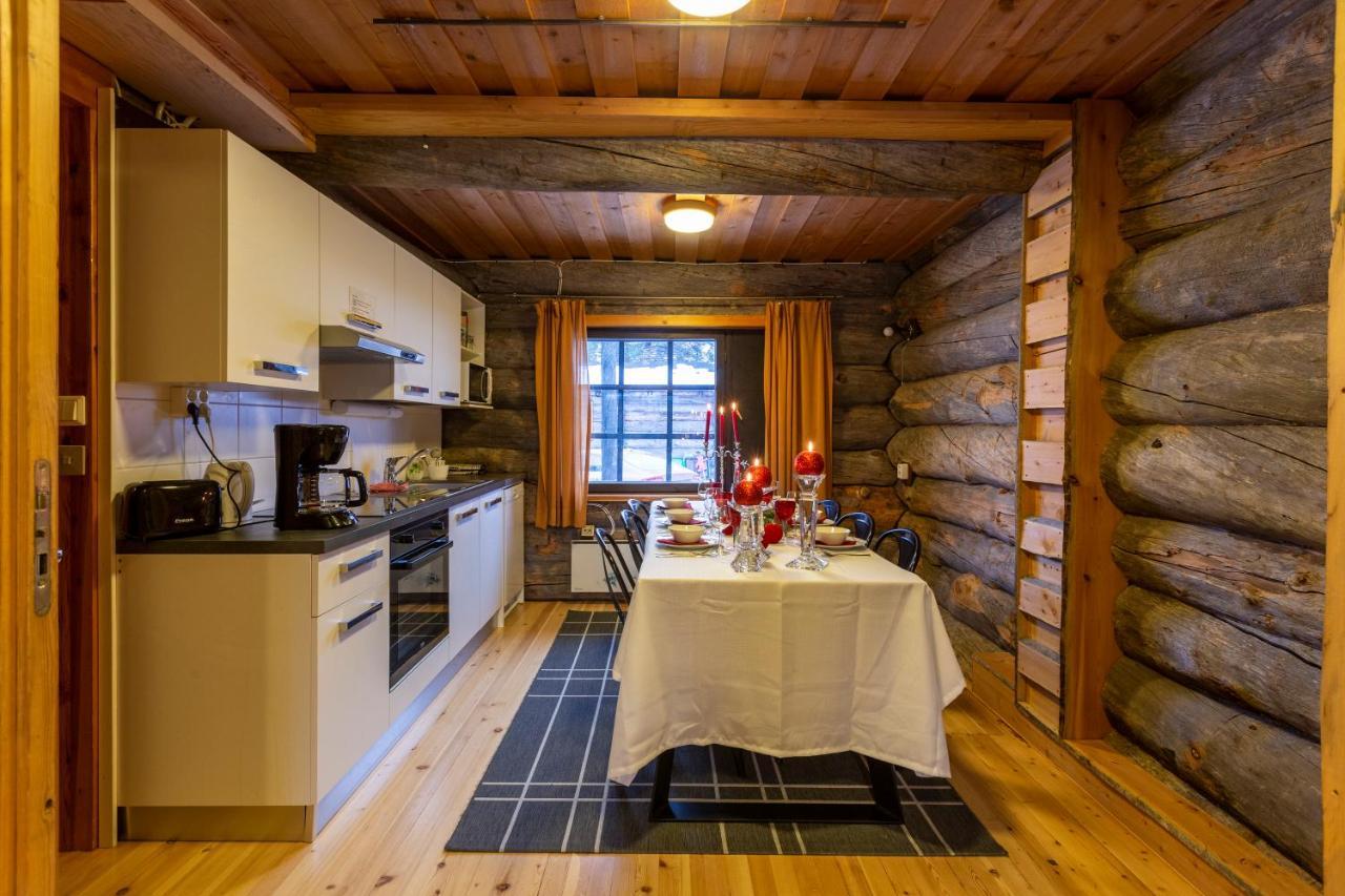 Kuukkeli Log Porakka Holiday home *