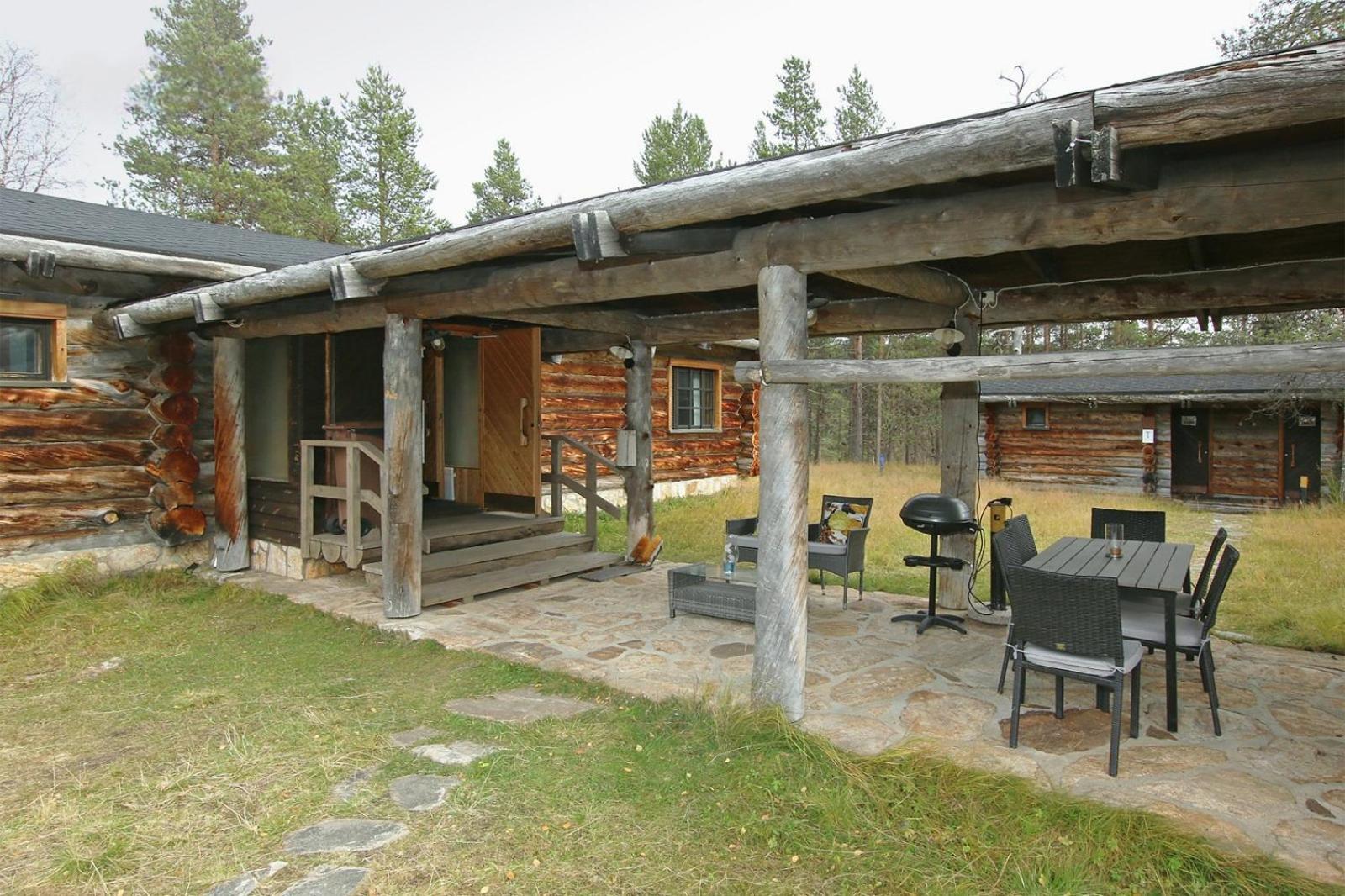 Kuukkeli Log Porakka Holiday home *